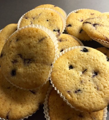 Muffins med vanilj och blåbär. Kalas och jobb.